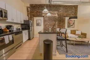 Simple Spacious Apartment - Image 2