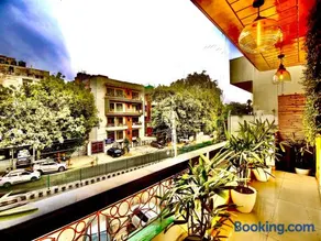 Lime Stays B&B GK-2 at Greater Kailash Metro South Delhi nearby Saket Select City - Image 2