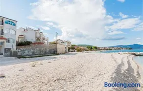 2 Bedroom Stunning Apartment In Slatine - Image 3