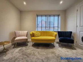 Rated 5 Star! Perfect For Business, Leisure And Relocation - Image 3