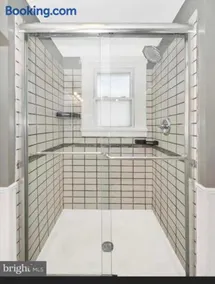 Need a room i got you - Image 1