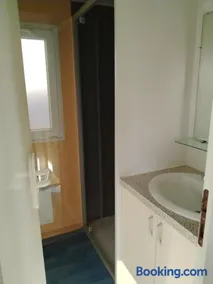 Mobilhome with terrace - Image 2