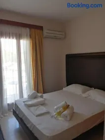 Verdelis Inn - Image 4