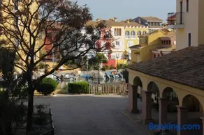 Apartment in Little Venice - Image 2