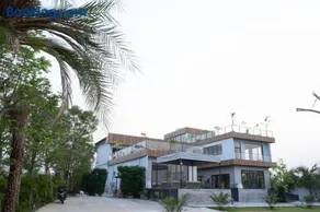 Azure Cove - Luxury Lakefront Villa - Image 1