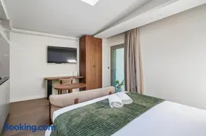 Suite Élégance Annecy - Design & Cosy - Louvre - Image 2