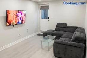 Private & Cozy Two Bedroom Suite in Guelph - Image 1