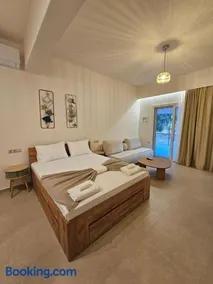 Nefeli Nikiana Rooms - Image 2