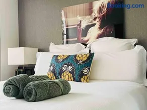 Elizabeth Bay Marina Apartment - Image 3
