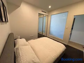 Chic Apartment Gladesville - Image 2