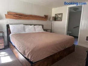 Elderberry Lodge - Image 3