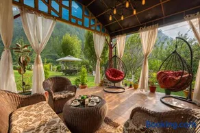 StayVista's Spirits Unplugged - 4BHK Mountain-View Villa with Bathtub & Pet Friendly - Image 2