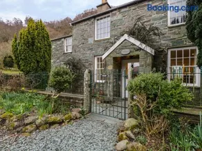 Coombe Cottage - Image 1
