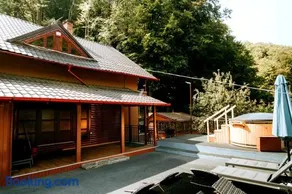 Iezer Mountain Escape - Image 2
