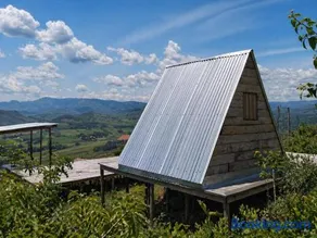 Sky-High Sanctuary Cosy Wood Cabin with Stunning views - Image 2