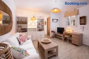 Olivea Premium Holiday Homes - Image 1