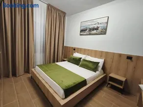 Matteo Garden & Restaurant - Image 5