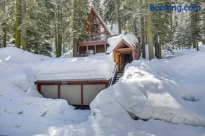 Donner Lake Views: Rustic Truckee Cabin! - Image 2