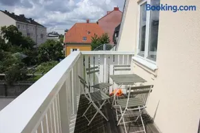 Stor lägenhet i centrum - Image 2