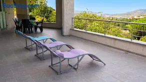 Maison confortable avec vue sur la mer et la montagne à Oletta. - Image 1