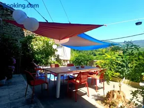 Lodge avec barbecue, jardin et terrasse | Vue montagne - Image 1