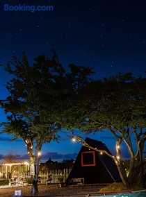 Carrowmena School House & Glamping - Image 2