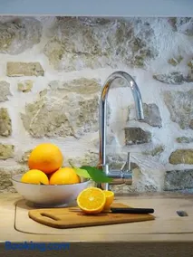 Artizan Liston Suites - Image 3