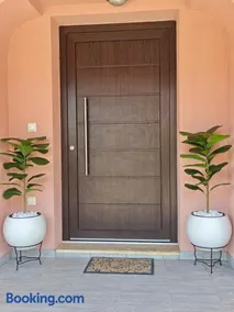 Tom's House - Image 2