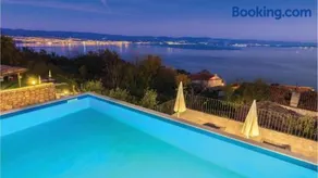 Holiday home Villa Bella with pool by Villas Guide - Image 2