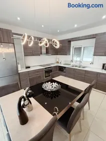 Mariza's Guest House - Image 3