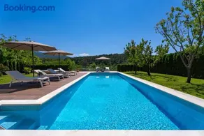 Villa Agava with heated pool, Jacuzzi, sauna, gym, 4 en-suite bedrooms - Image 3