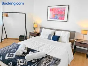 1BR Seafront Apt with community pool - Image 3