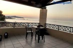 'Sky and Sea 1' Apartment - Image 1
