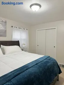 Beautiful 2 BDRM Ocean Inspired Oasis - Image 2