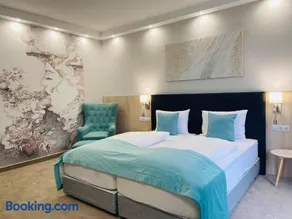 La Pergola & Prestige Panzió - Image 1