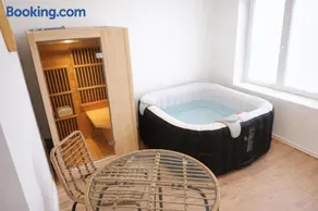 Glamping - accès JACUZZI et SAUNA - Image 1