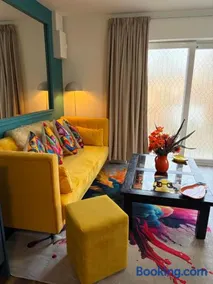 Hillcrest House Holiday Suites - Image 3