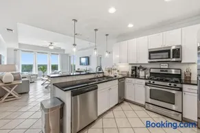 Wharf 412 by Youngs Suncoast - Image 3