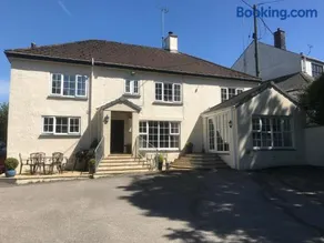 Lynwood House Bed And Breakfast - Image 4