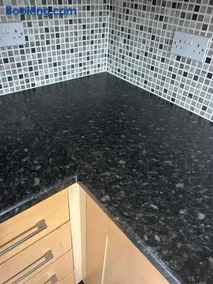 2 bed Manchester Airport apartment - Image 2