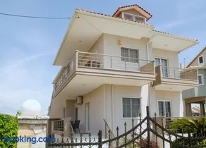 Amalias Place - Image 2