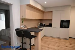 Stilvolle & ruhige Ferienwohnung mit Terrasse & Garten - Image 3