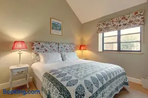 Pheasant Cottage - Image 3