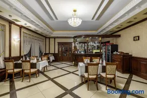 Status Hotel - Image 3