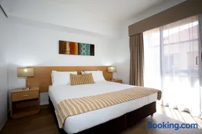 Holiday Apartment with Pool and WiFi - Image 2