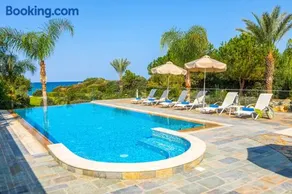 Harmonia Beach Villa - Image 4