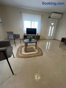 Sky Apartment - Image 3