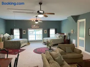 Full Circle Farm Inn - Image 3