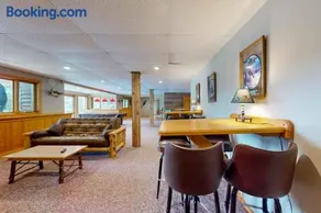 Pickerel Point Home - Image 3