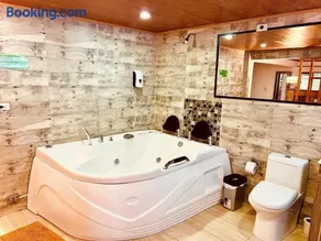 Cabaña Valle De La Laguna, jacuzzi y vista al Lago - Image 5